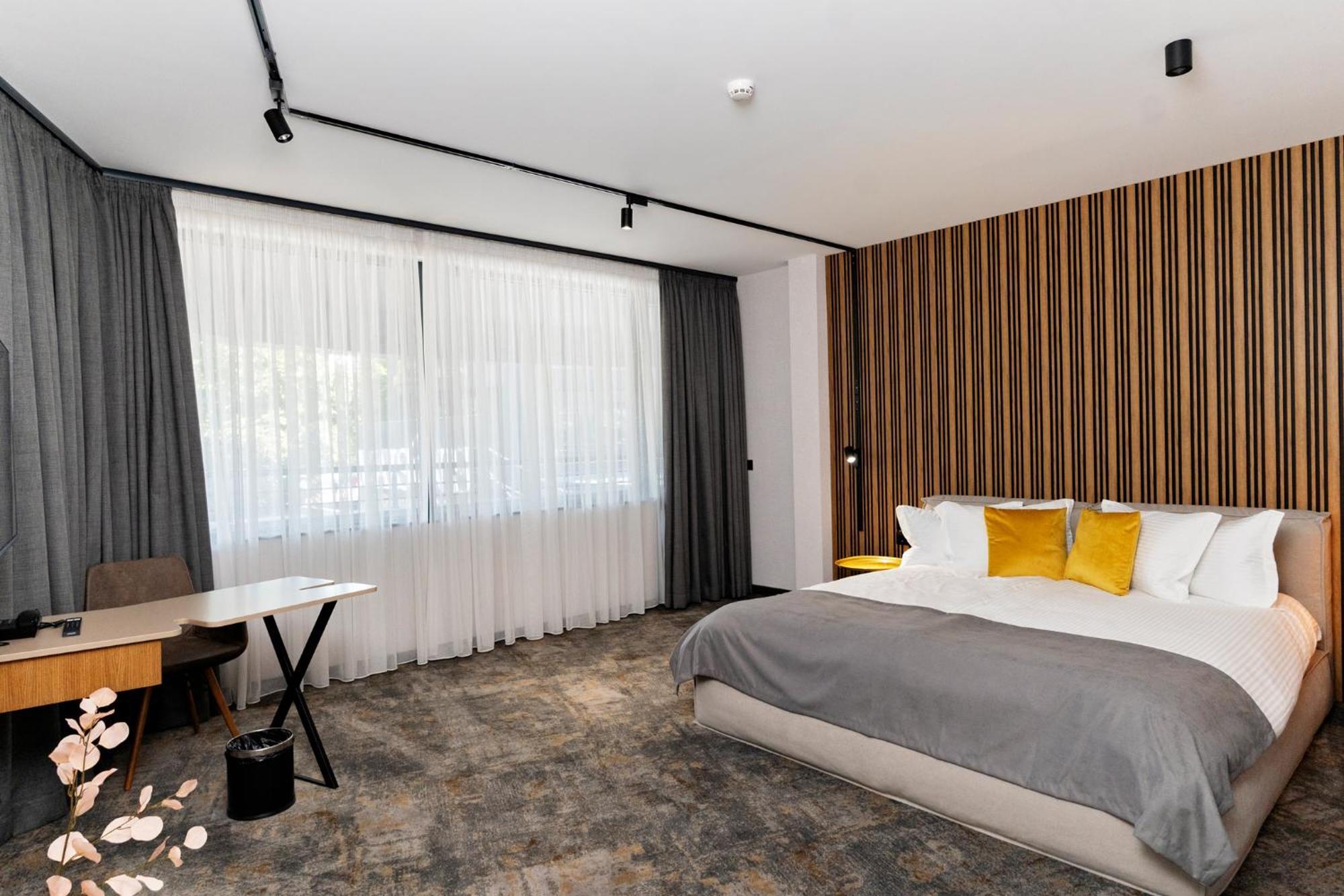 Mm Boutique Hotel Burgas Extérieur photo
