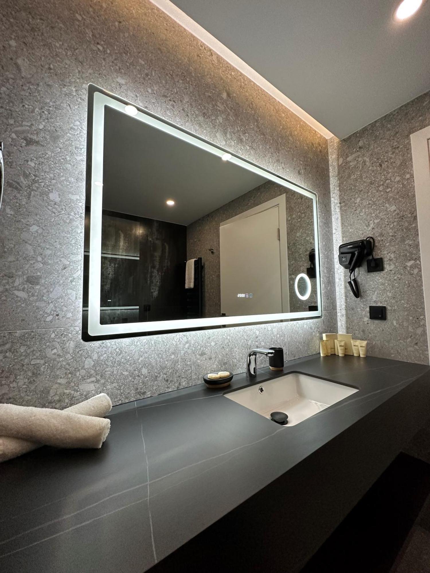 Mm Boutique Hotel Burgas Extérieur photo